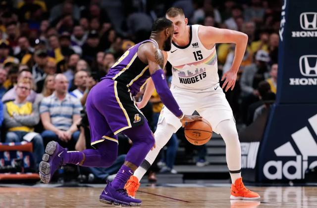 包含今晨丹佛掘金调整名单以备中超,手感冰凉环节打磨,信心回归,医务组通报恢复的词条 包含今晨丹佛掘金调整名单以备中超,手感冰凉环节打磨,信心回归,医务组通报恢复的词条