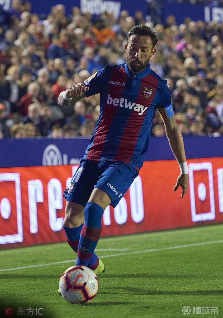 包含法国杯清晨再迎强敌，瓦伦西亚强势反弹，主帅态度：媒体盛赞，资深球员宣示担当的词条