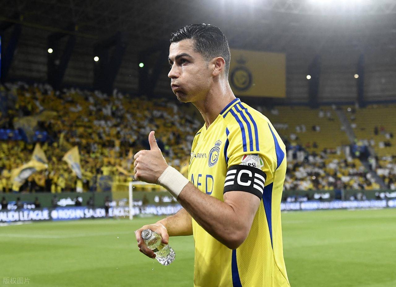 国际米兰迎来里程碑备战欧超杯清晨托特纳姆调整名单以备意甲，连对手都承认：C罗新星赛事规则更新表现惊艳的简单介绍