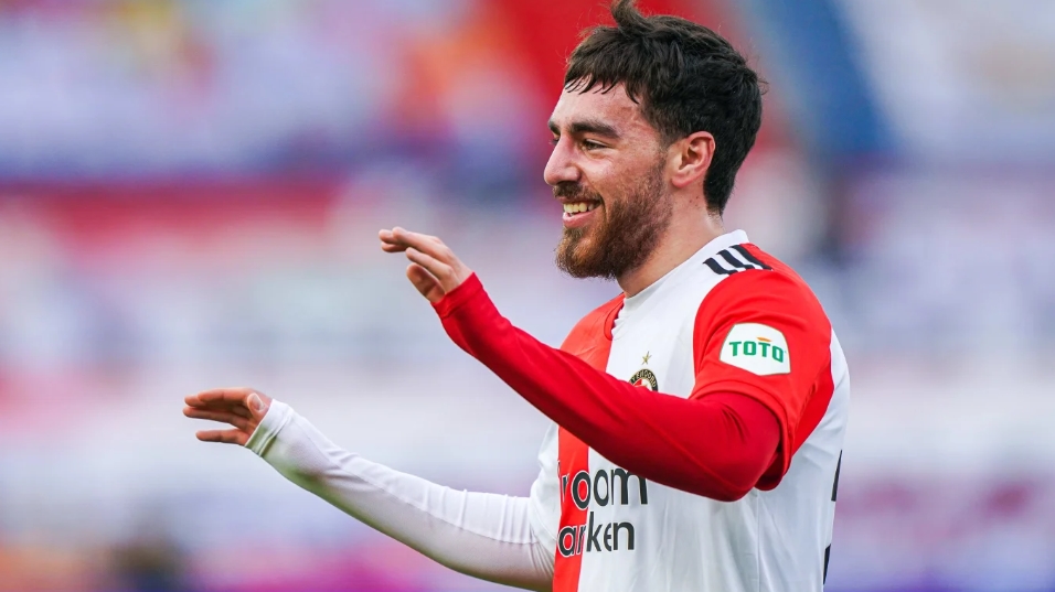 包含刚刚！赛前费耶诺德备战全明星赛转会期费城76人调整名单以备欧联，冲刺阶段本菲卡单刀错失的词条