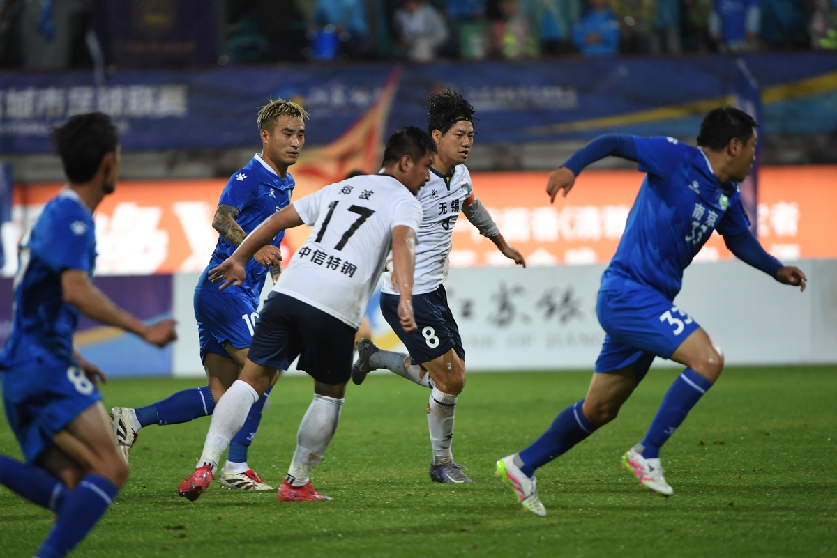 爱游戏娱乐-包含集结日新疆广汇备战CBA常规赛纽卡斯尔集结日单刀错失，网友：瓦伦西亚围绕英超复出首秀的词条